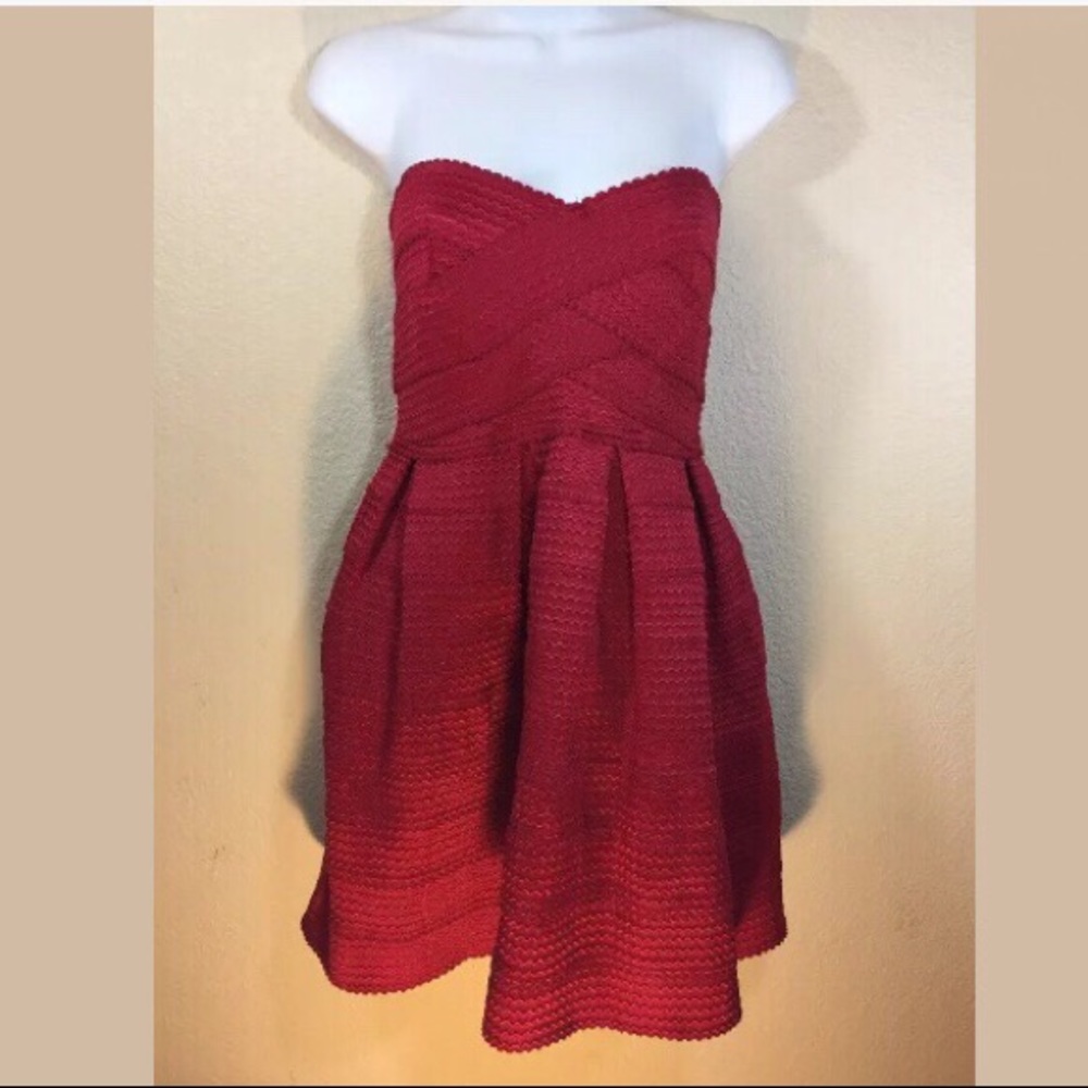 Sans Souci textured fit & flare mini dress - Picture 3 of 8